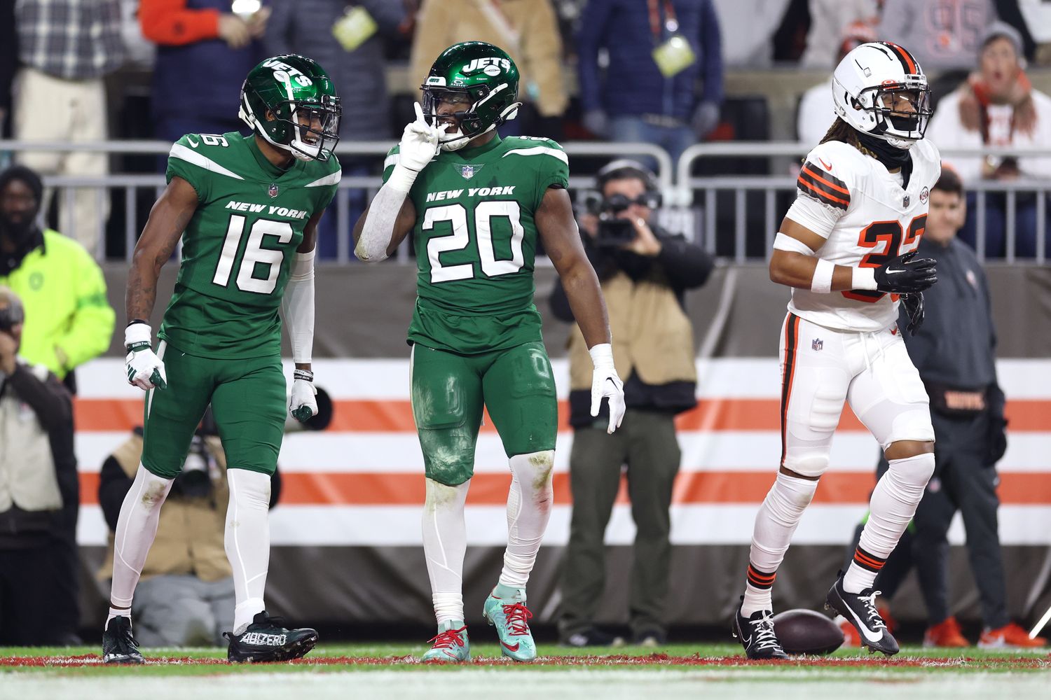 Jets' RB Breece Hall celebrates after scoring a touchdown vs. Cleveland on Thursday Night Football